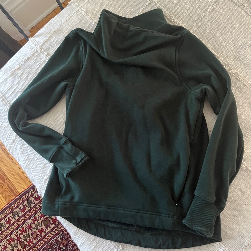 Athleta Cozy Karma Twist Sweatshirt